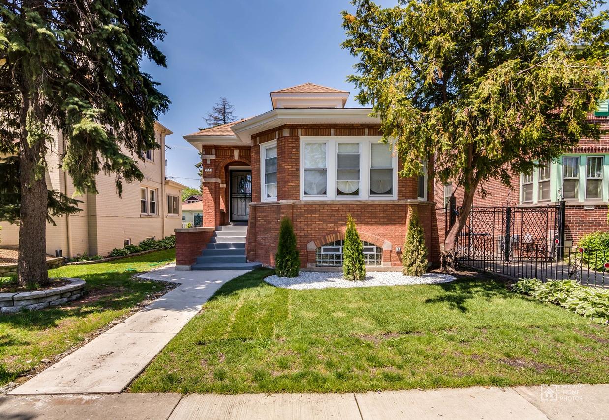 9330 S May St., Chicago, IL 60620