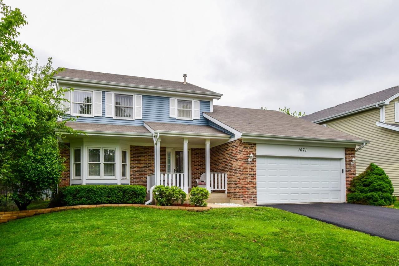 1671 Hinterlong Ln., Naperville, IL 60563