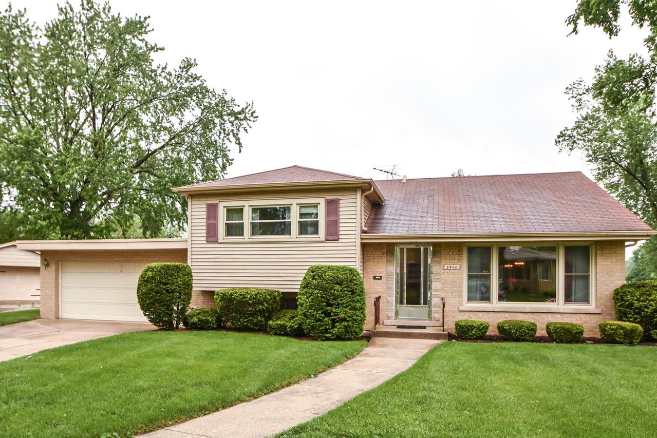 5400 Drury Ln., Oak Lawn, IL 60453