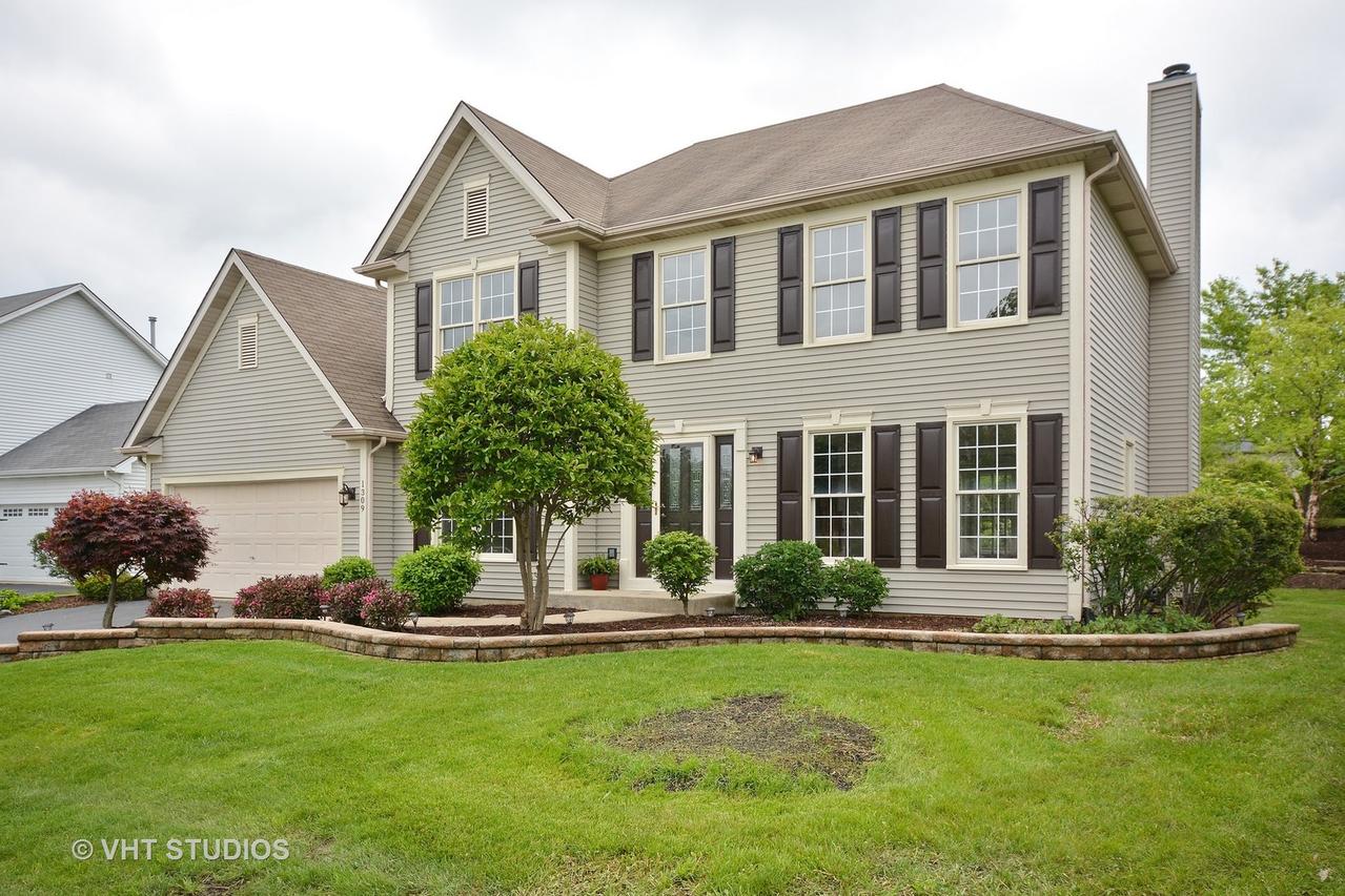 1309 Meadow Ln., North Aurora, IL 60542