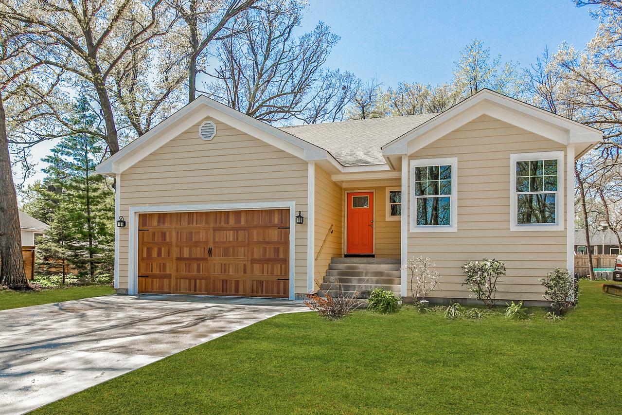 34450 N Hickory Ln., Round Lake, IL 60073