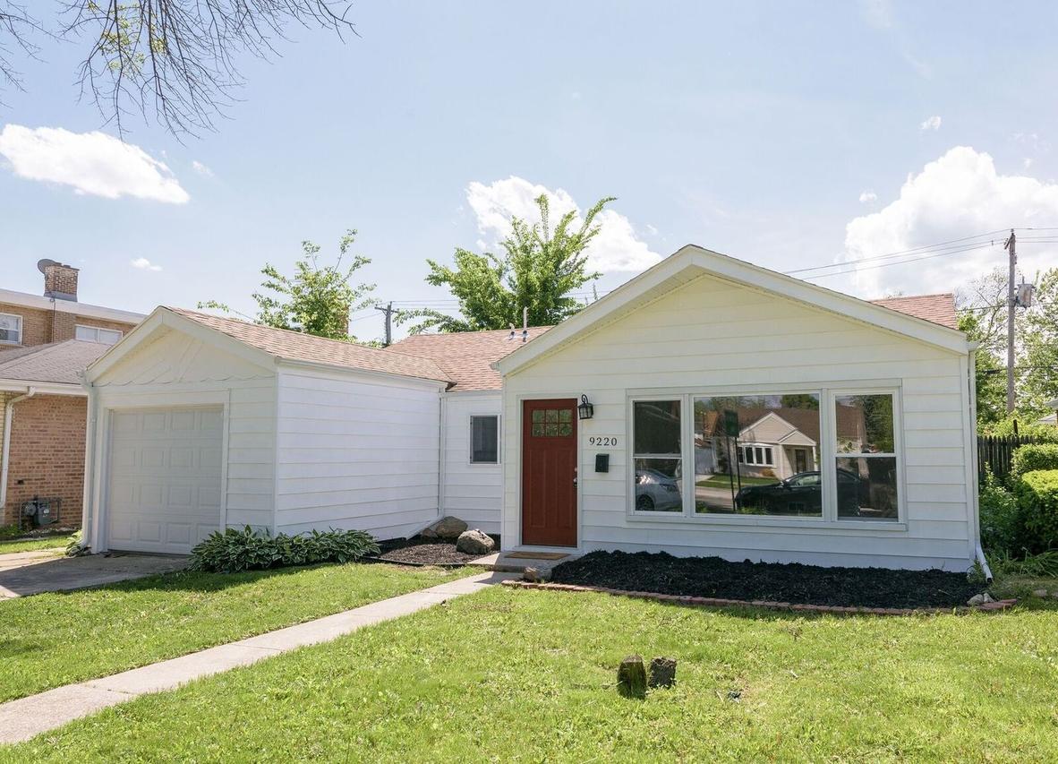9220 Central Ave., Oak Lawn, IL 60453