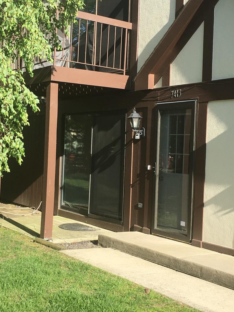 7413 Canterbury Pl., Downers Grove, IL 60516