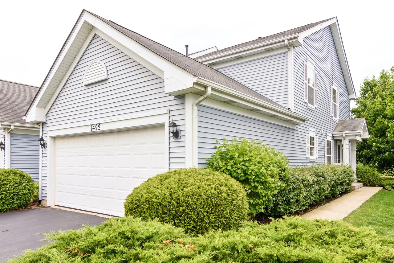 1422 Wesley Ct., Mundelein, IL 60060