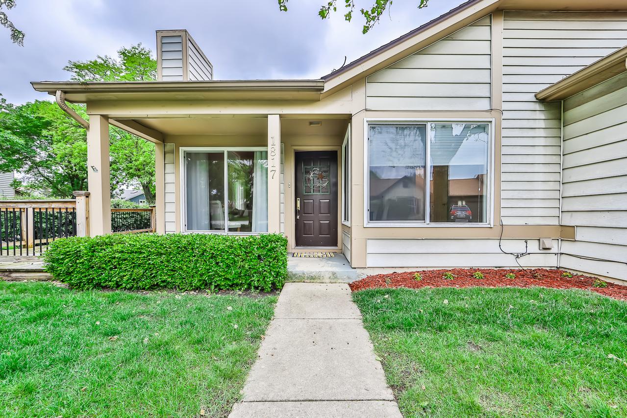 1817 Appaloosa Dr., Naperville, IL 60565