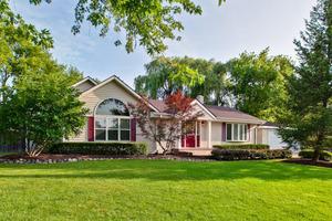 19478 W Wiech Rd., Mundelein, IL 60060