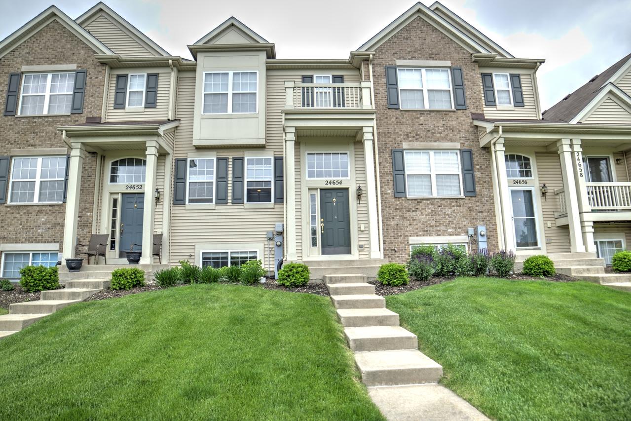 24654 George Washington Dr., Plainfield, IL 60544