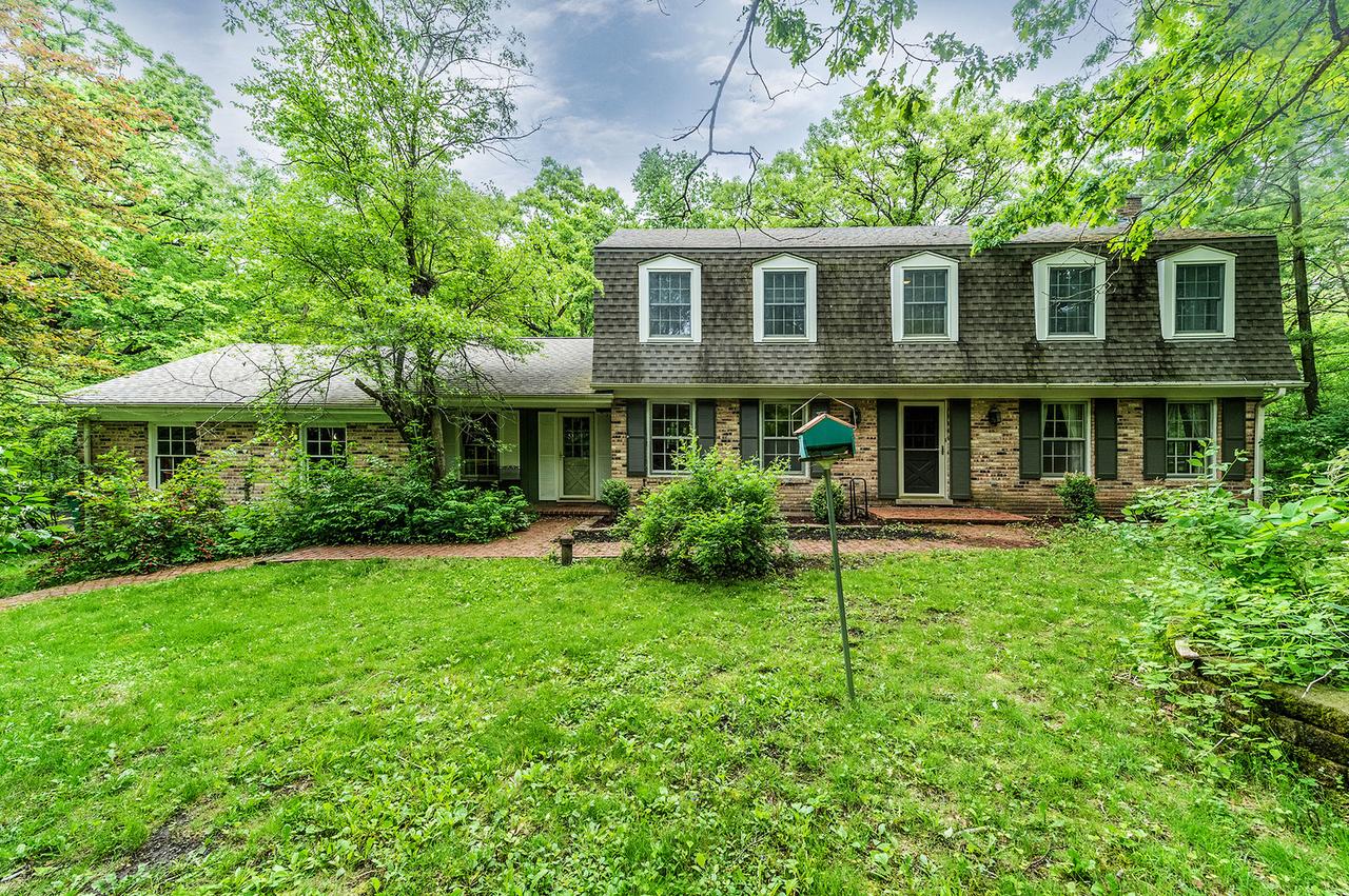 6N619 Fair Oaks Dr., St. Charles, IL 60175