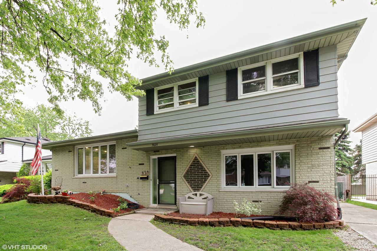 5625 W 98th Pl., Oak Lawn, IL 60453