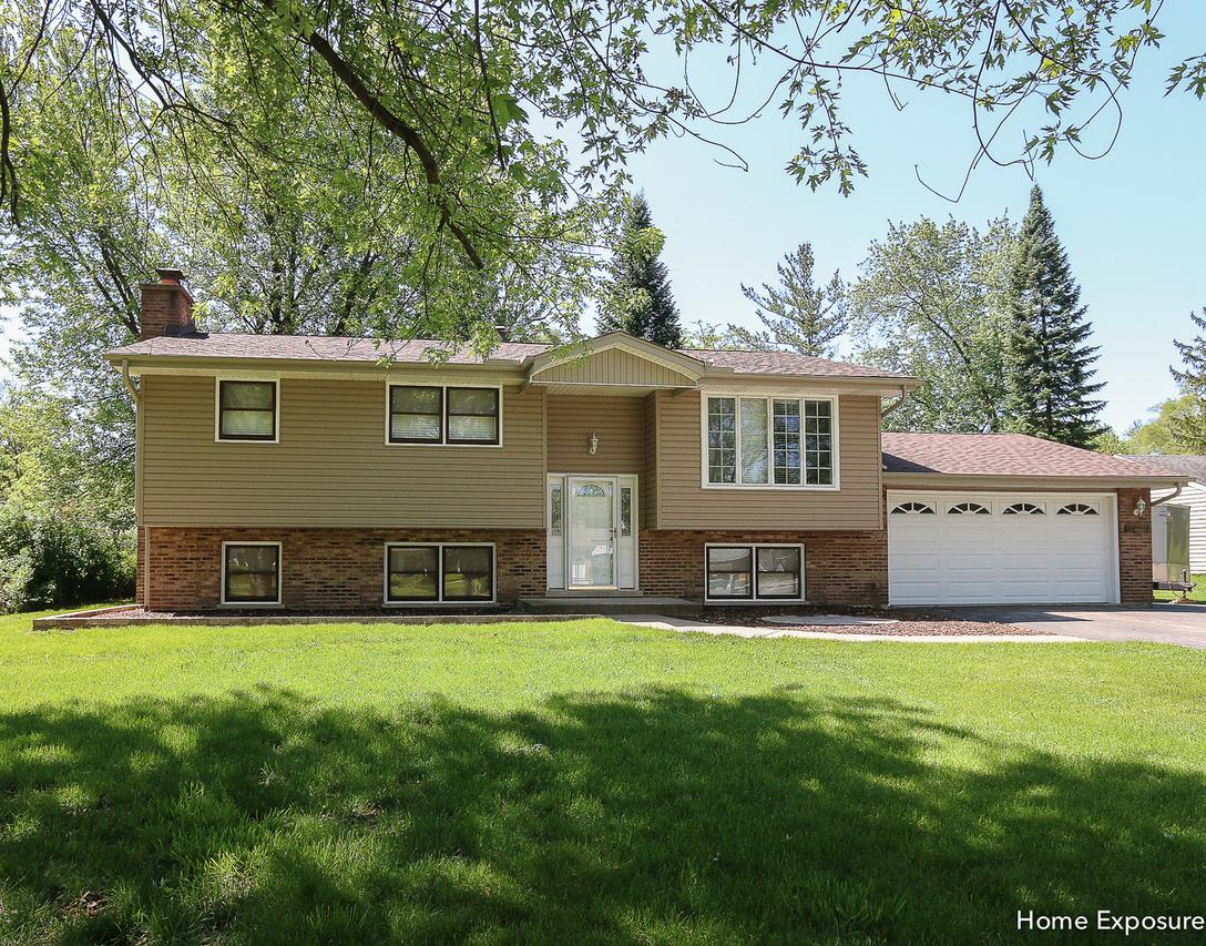 537 71st St., Darien, IL 60561