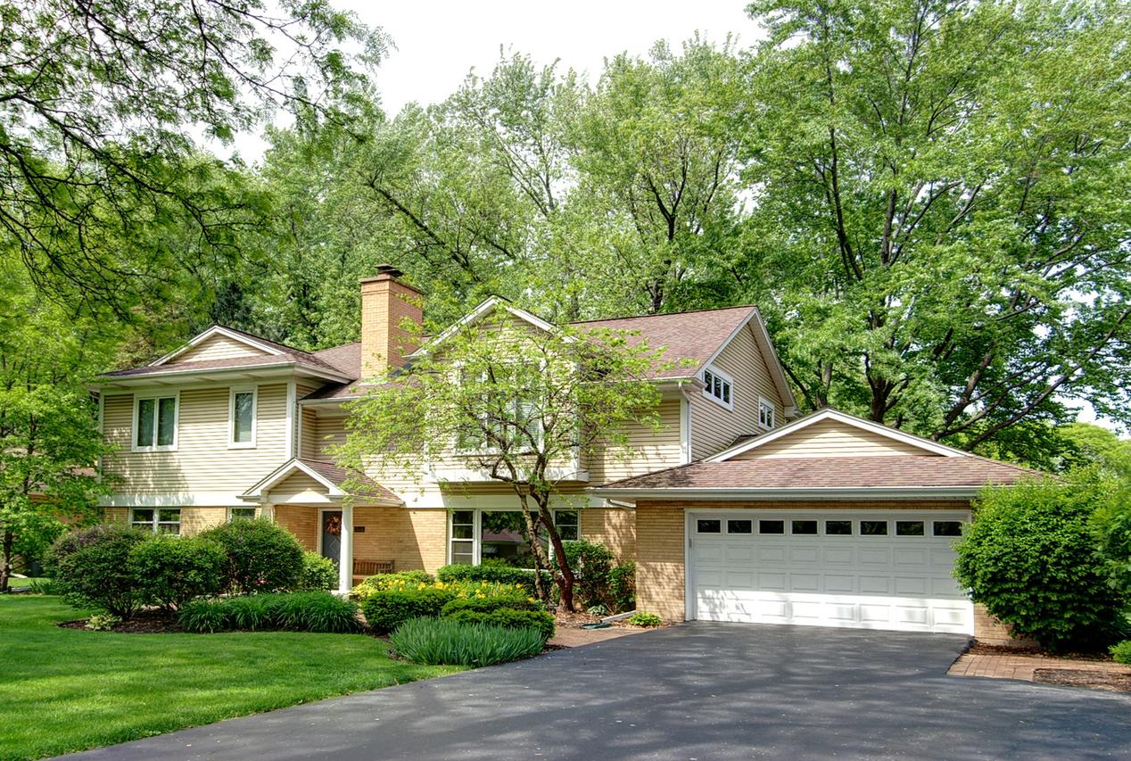 200 N Forest Ave., Mount Prospect, IL 60056