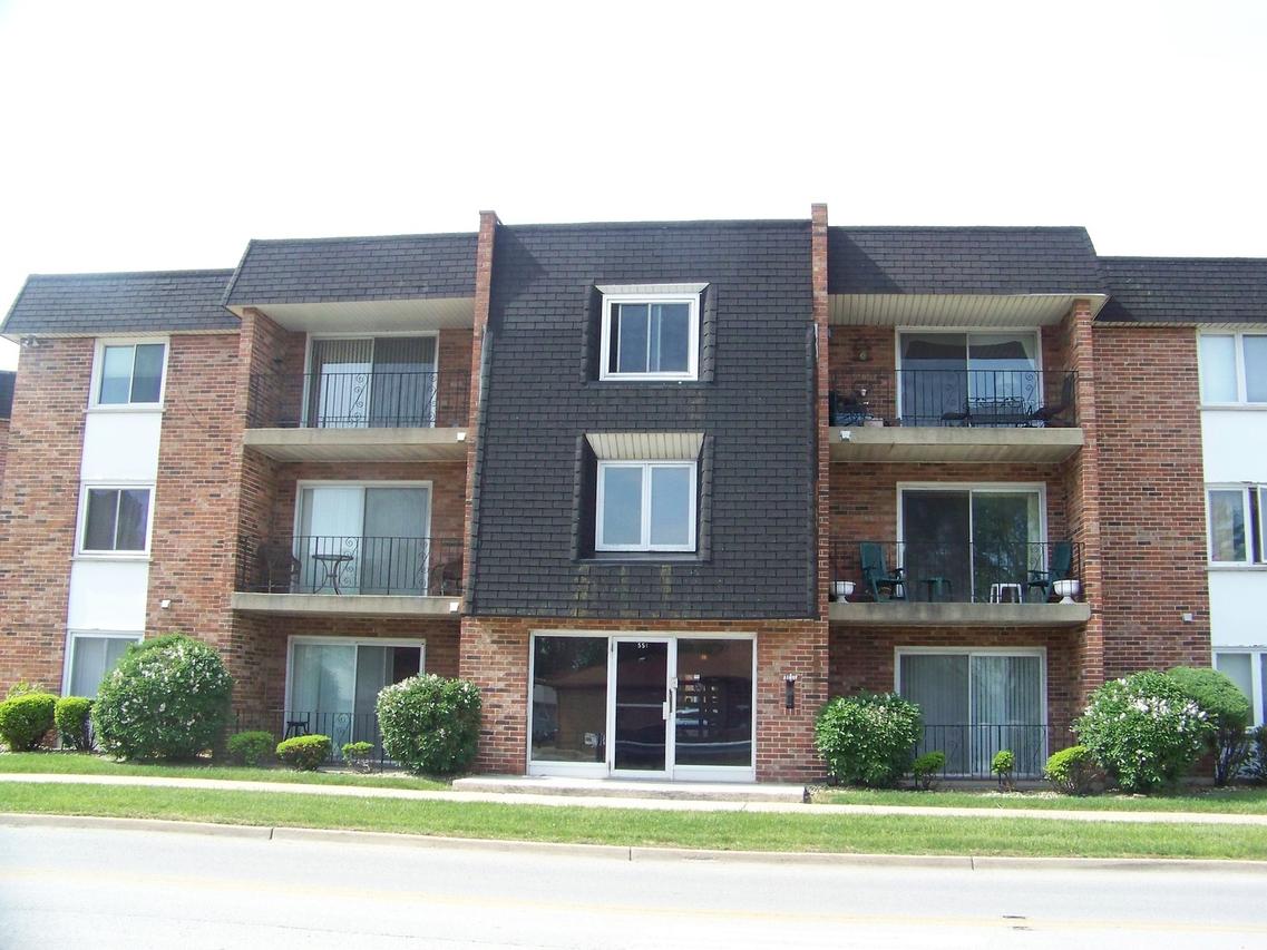 551 Michigan City Rd. #302, Calumet City, IL 60409