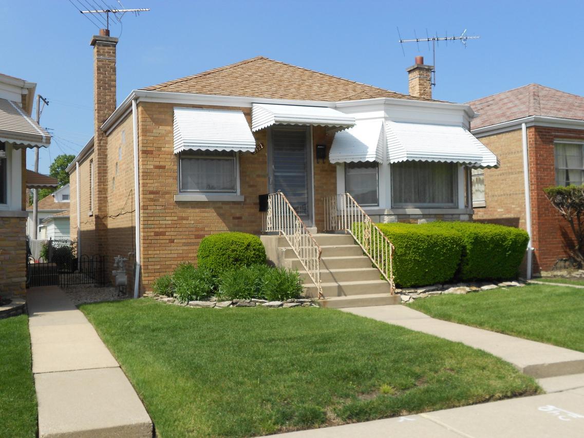 5922 W Henderson St., Chicago, IL 60634
