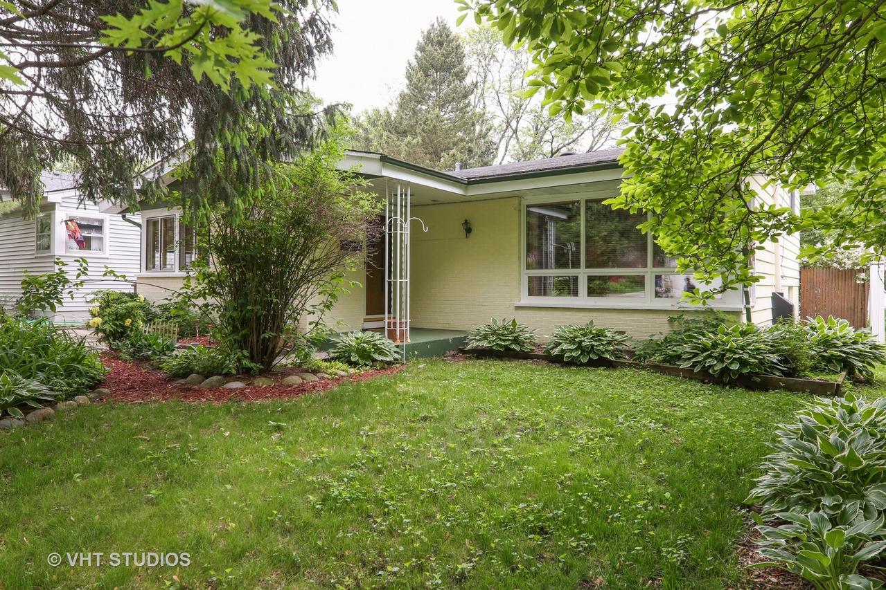 4112 Washington St., Downers Grove, IL 60515