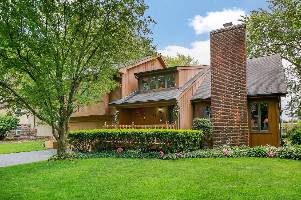 936 Creekside Cir., Naperville, IL 60563