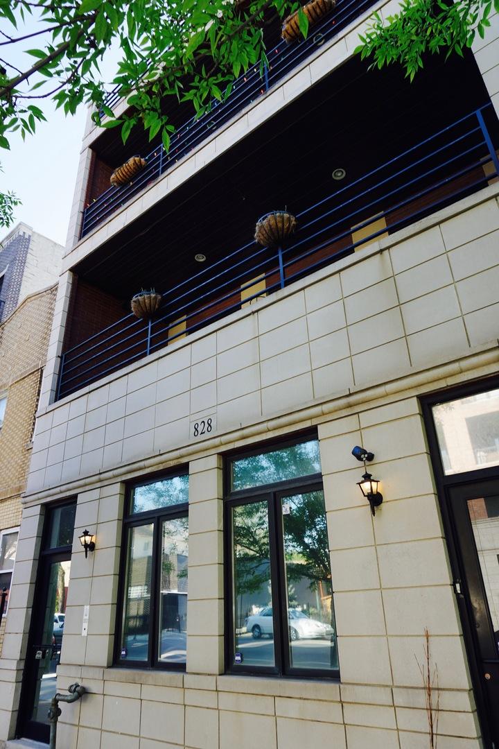 828 N California Ave. #4, Chicago, IL 60622