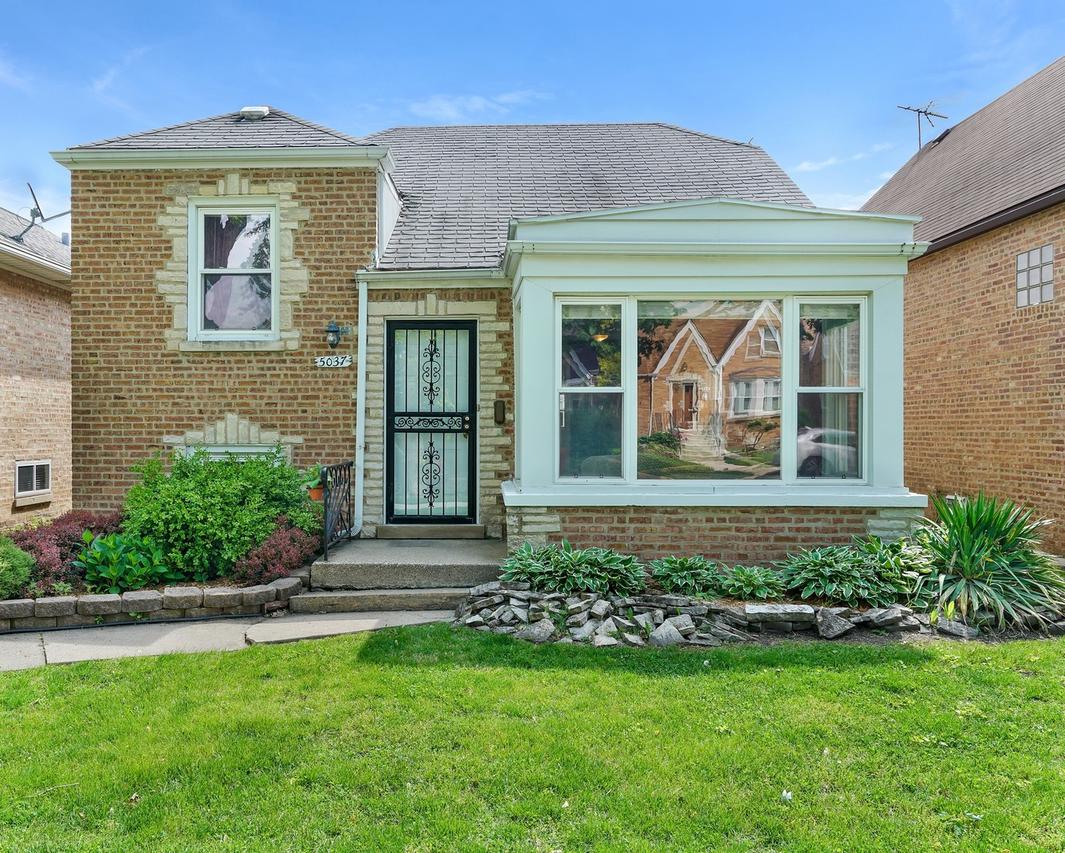 5037 N Melvina Ave., Chicago, IL 60630