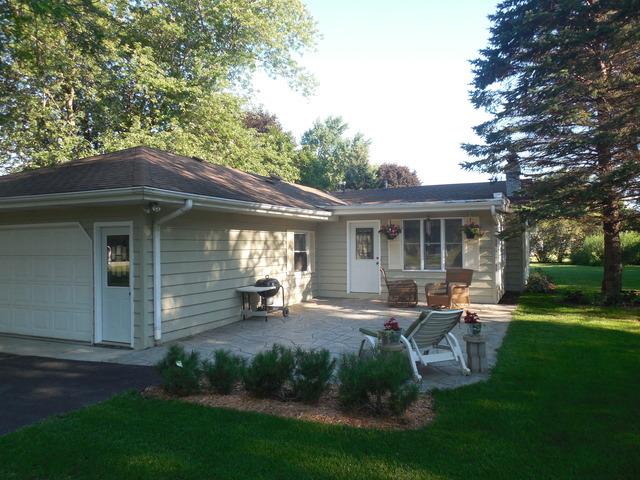 34 Lakeview Dr., Yorkville, IL 60560