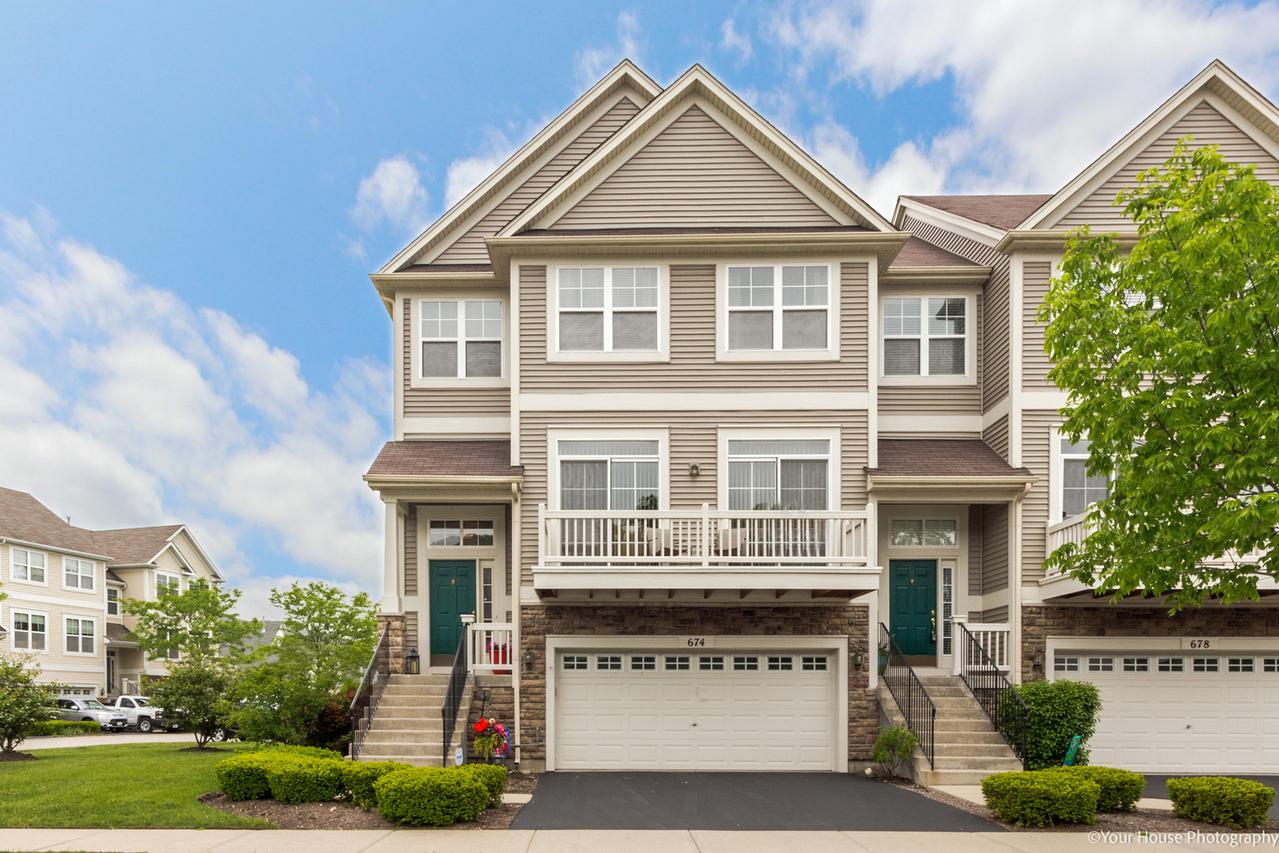 674 Shoreline Dr., Grayslake, IL 60030