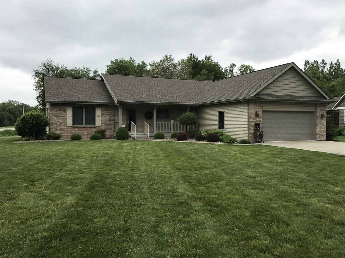 3254 Edgewater Dr., Kankakee, IL 60901