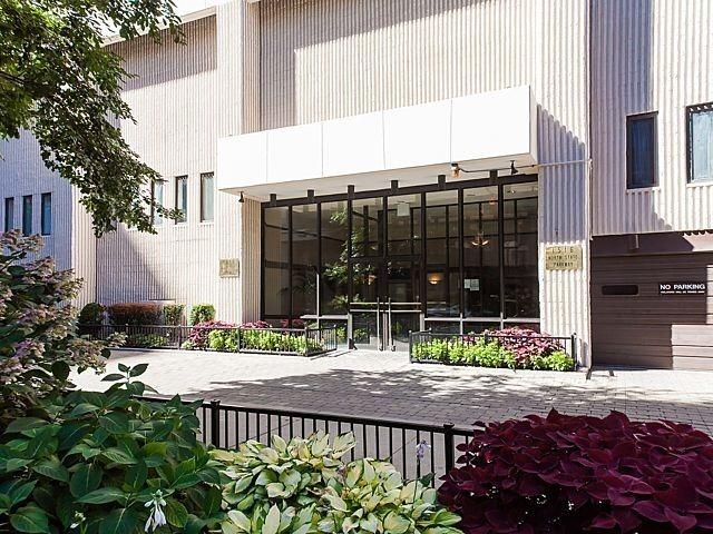 1516 N State Pkwy. #12D, Chicago, IL 60610