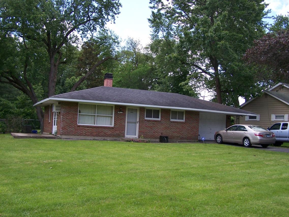 2911 Virginia Ave., Mchenry, IL 60050