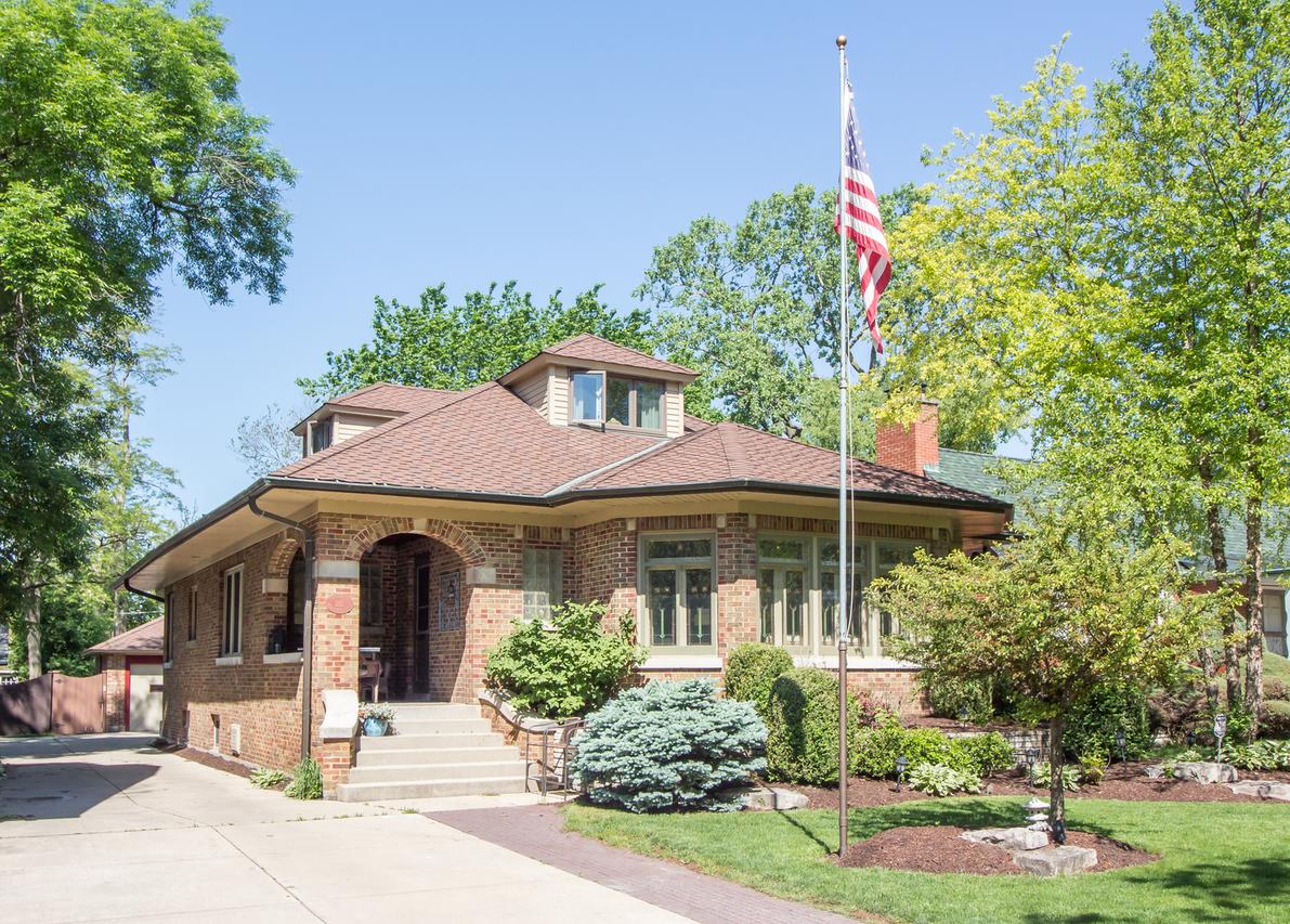 262 Northwood Rd., Riverside, IL 60546