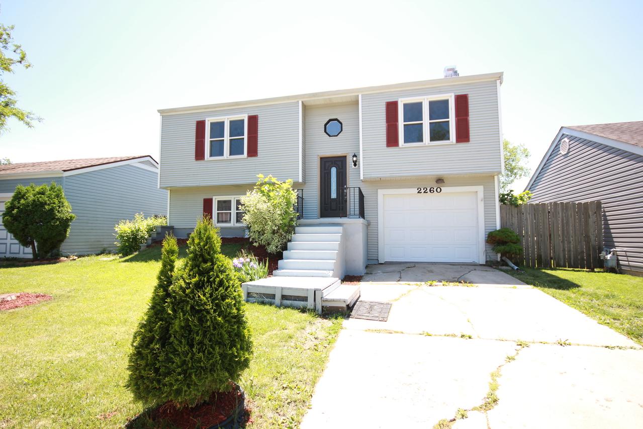 2260 Greenleaf Ct., Aurora, IL 60506