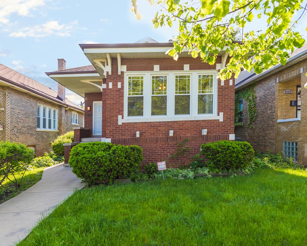 8337 S Aberdeen St., Chicago, IL 60620