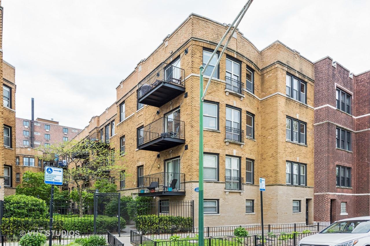 1231 W Greenleaf Ave. #2, Chicago, IL 60626