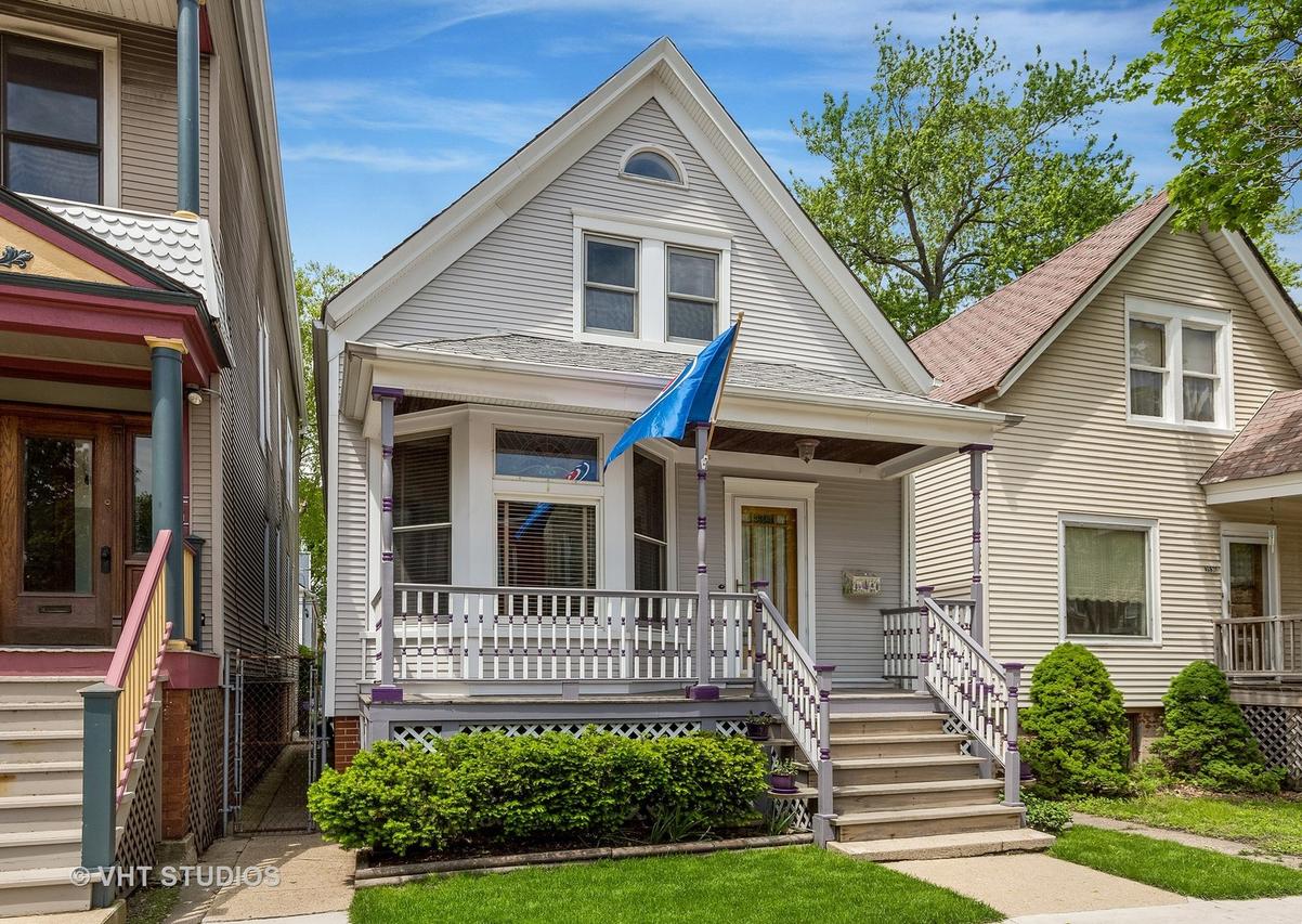 3532 N Damen Ave., Chicago, IL 60618