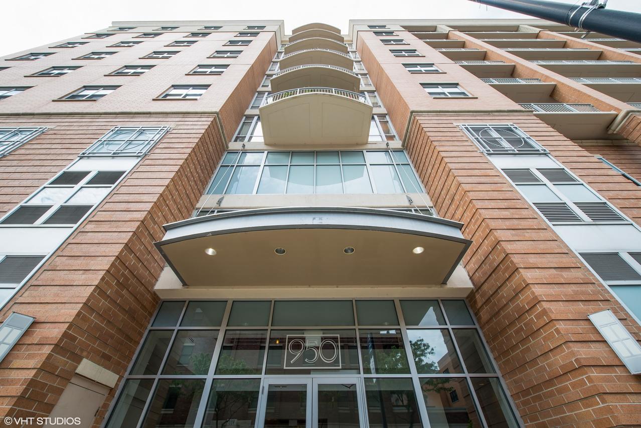 950 W Monroe St. #608, Chicago, IL 60607