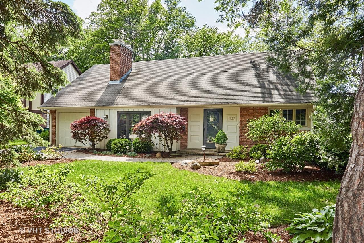 1127 Hibbard Rd., Wilmette, IL 60091