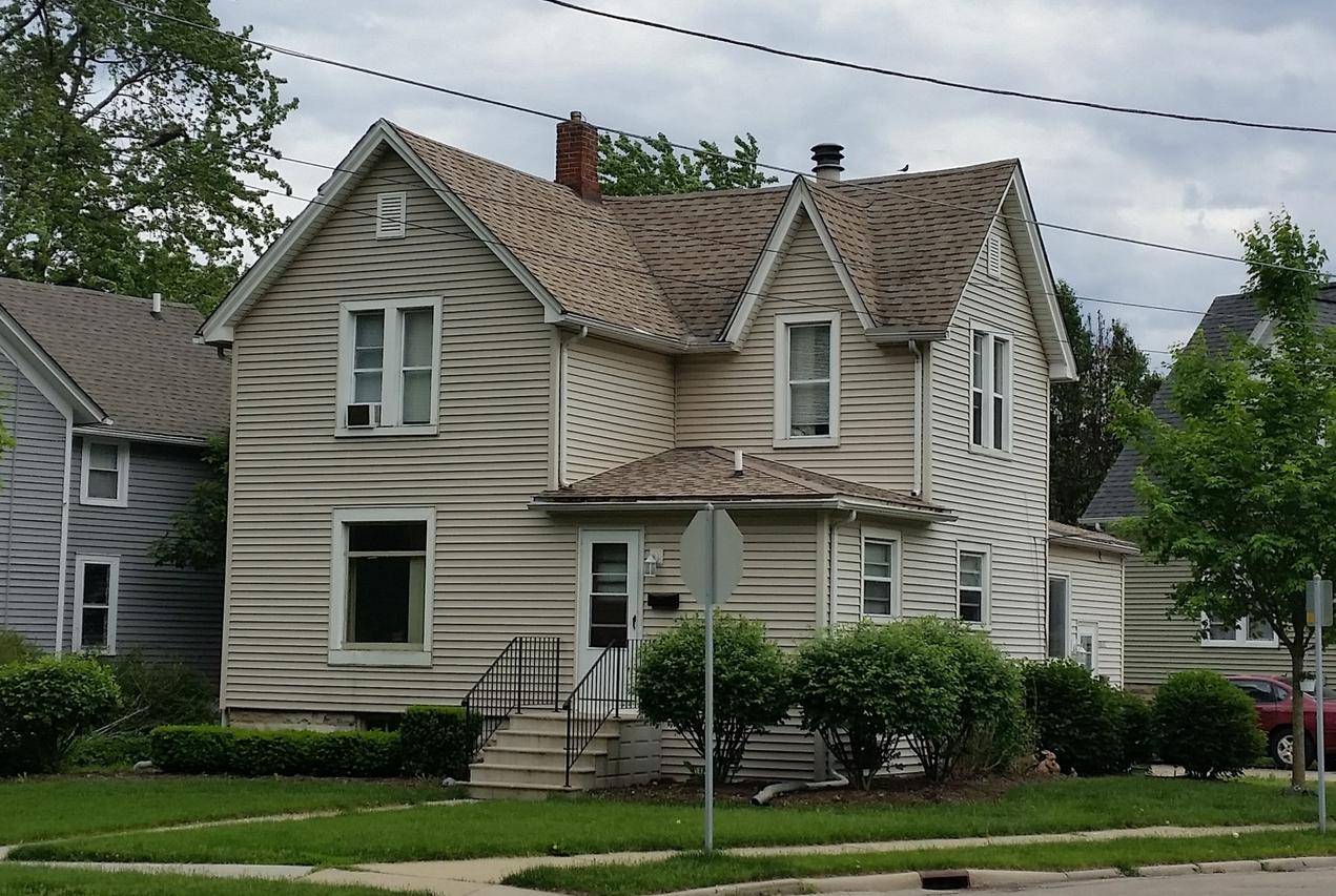 630 Dekalb Ave., Sycamore, IL 60178