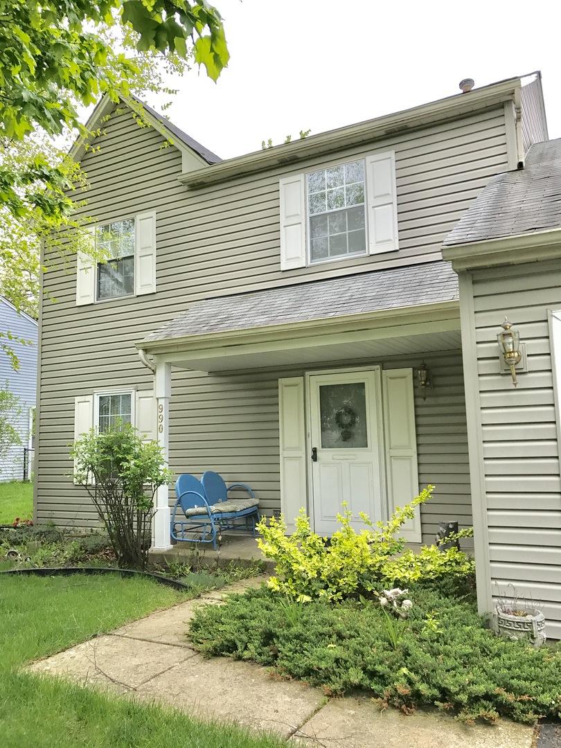 990 Chelsea Ln., Aurora, IL 60504