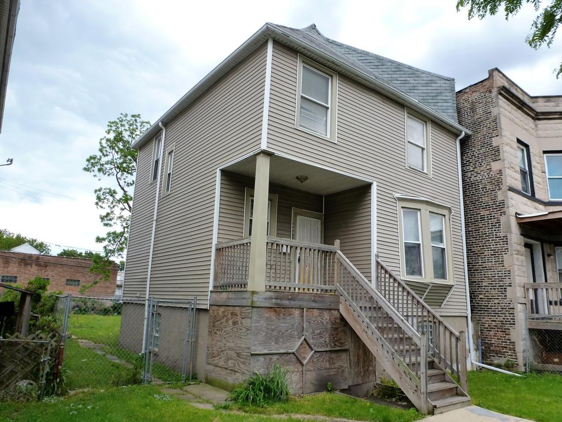 6851 S Prairie Ave., Chicago, IL 60637