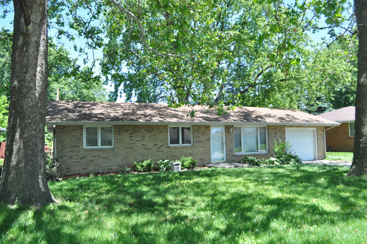 2212 Roland Dr., Champaign, IL 61821