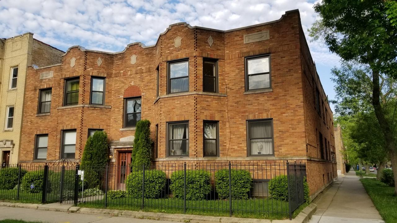 5758 N Campbell Ave. #2, Chicago, IL 60659