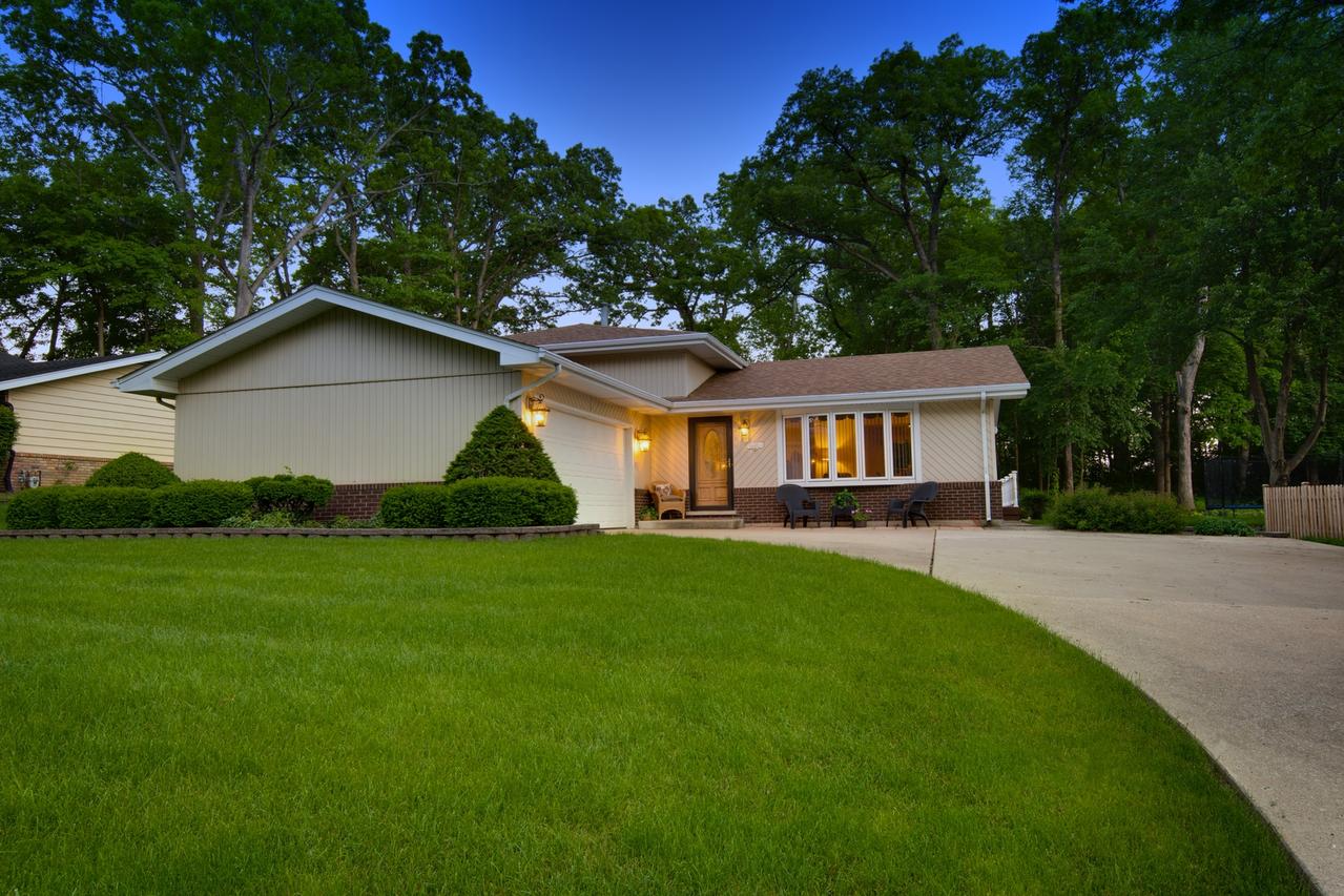 140 Kimber Dr., New Lenox, IL 60451