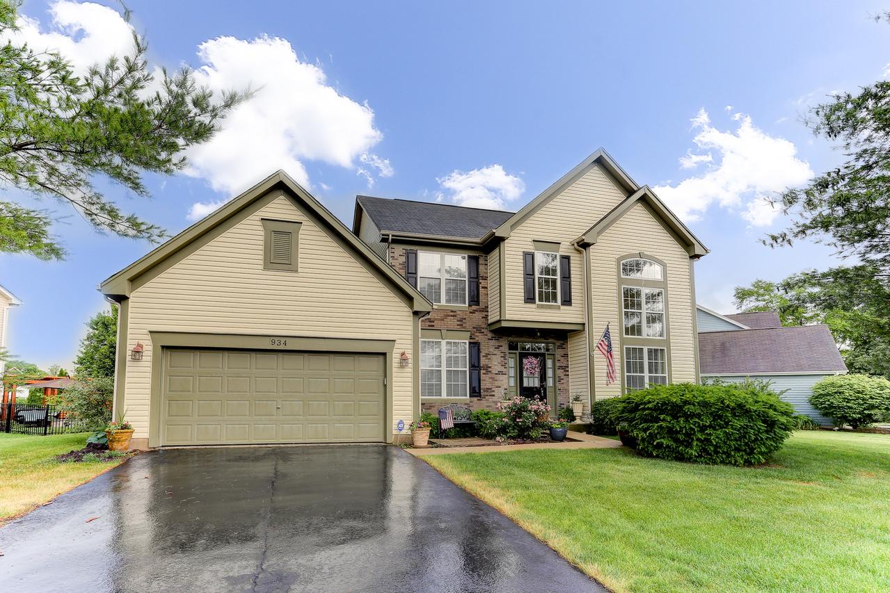 934 Red Clover Dr., Aurora, IL 60504