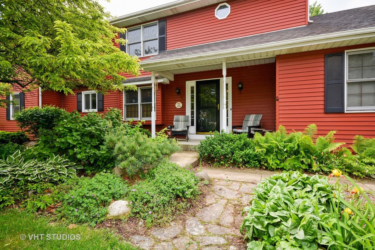 480 Spring St., Geneva, IL 60134