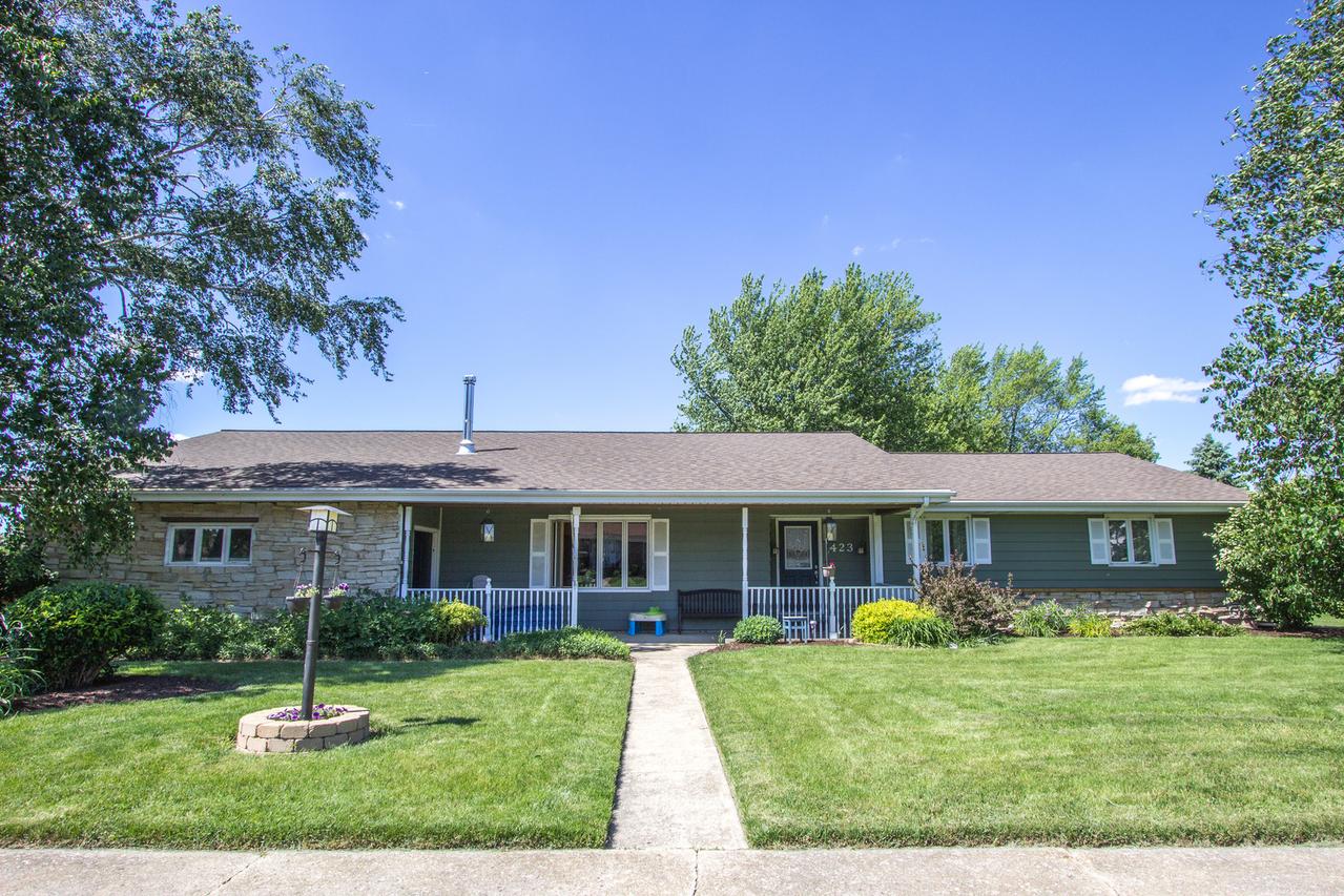 423 Conlin Ave., Sycamore, IL 60178