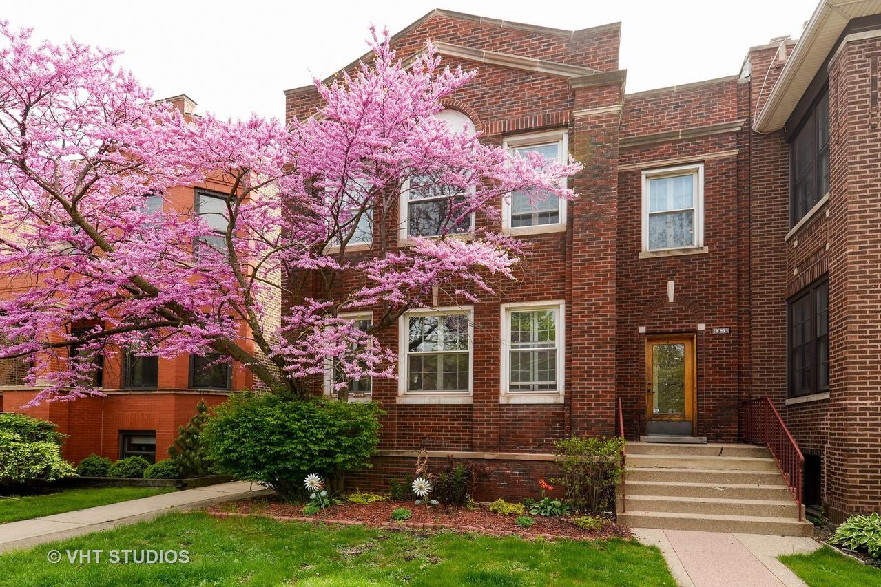 4431 N Rockwell St., Chicago, IL 60625