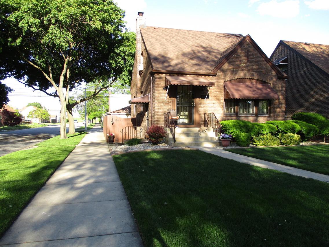 11101 S Avenue C, Chicago, IL 60617
