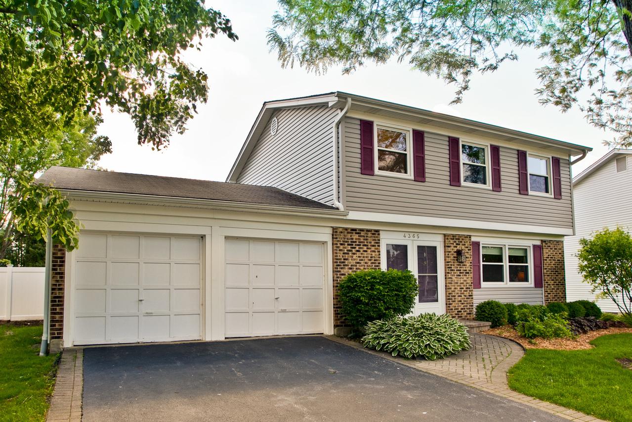 4365 Rock Cove Dr., Hoffman Estates, IL 60192