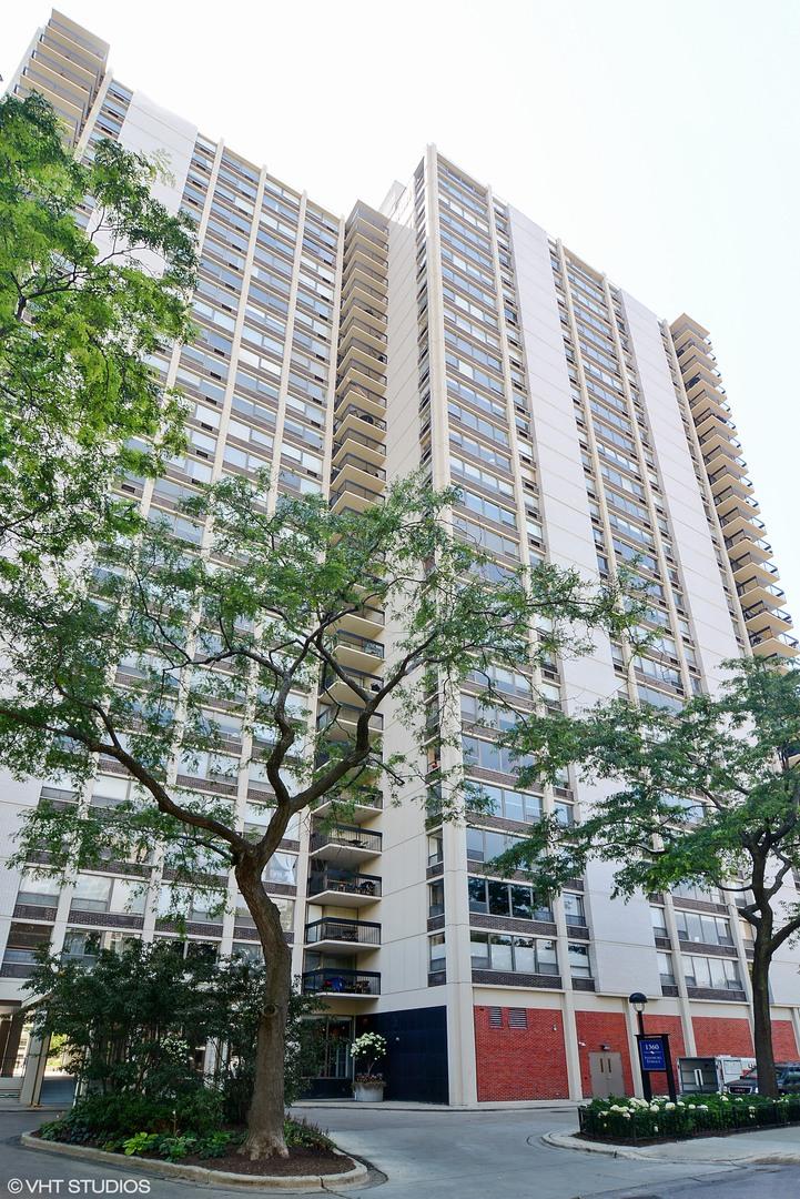 1360 N Sandburg Ter. #1904, Chicago, IL 60610