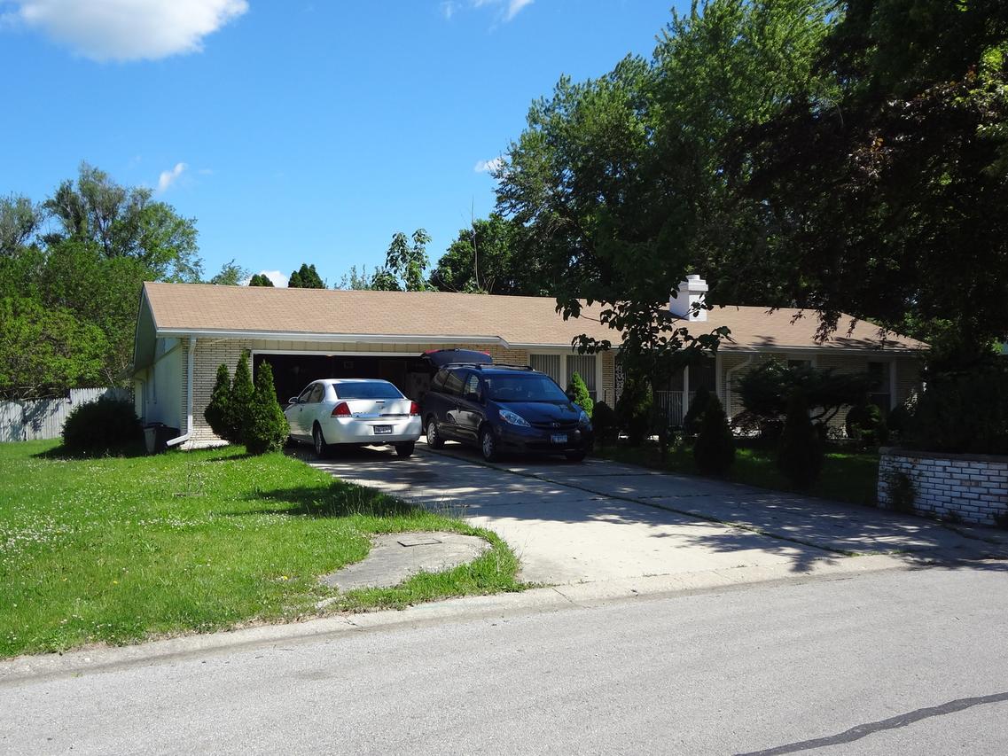 256 Glengary Dr., Bolingbrook, IL 60440