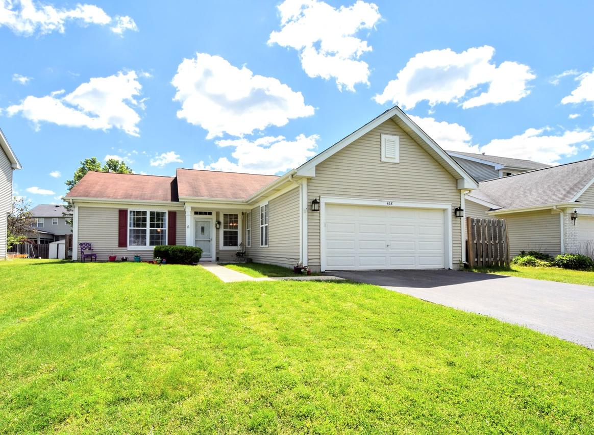 468 Deer Run Rd., Lakemoor, IL 60051