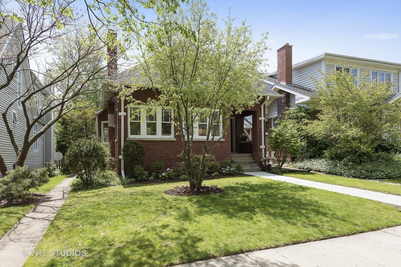 1749 Washington Ave., Wilmette, IL 60091