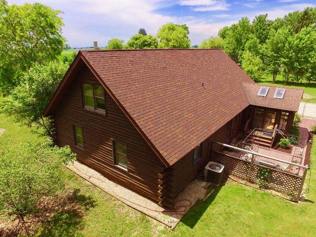 17813 Harter Rd., Maple Park, IL 60151